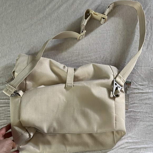 Transforming bag - Picture 5 of 11